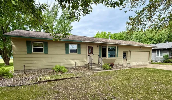 $250,000 | 940 Lilac Drive, Sauk Centre, MN 56378