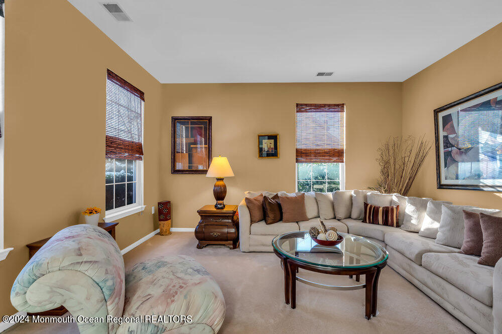 21 Vanderveer Road Freehold, NJ 07728 - Photo 12 of 63 018_ey208222