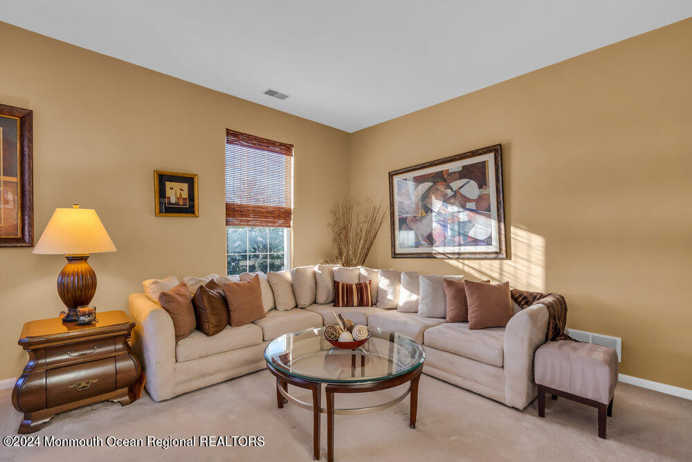 21 Vanderveer Road Freehold, NJ 07728 - Photo 13 of 63 017_ey208217