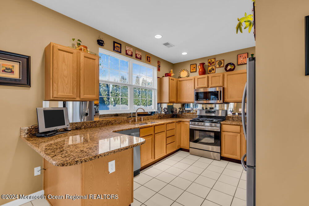 21 Vanderveer Road Freehold, NJ 07728 - Photo 23 of 63 030_ey208295