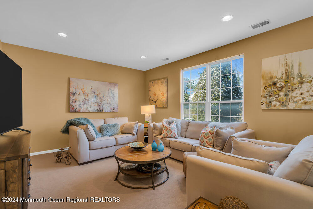 21 Vanderveer Road Freehold, NJ 07728 - Photo 29 of 63 036_ey208325