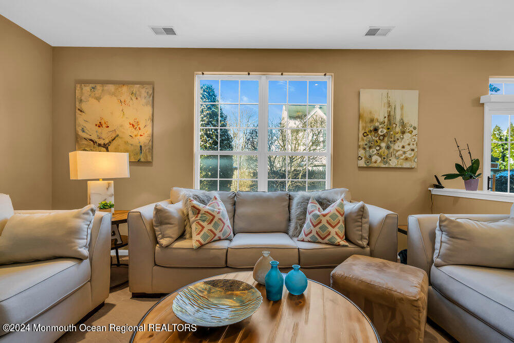 21 Vanderveer Road Freehold, NJ 07728 - Photo 31 of 63 037_ey208330