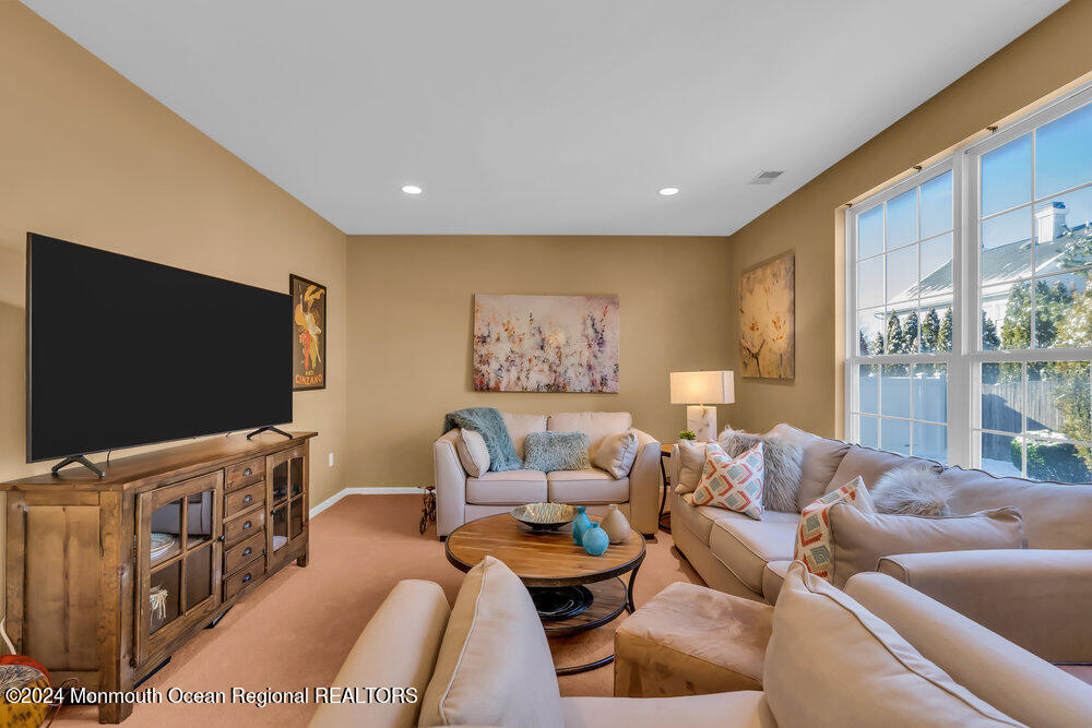 21 Vanderveer Road Freehold, NJ 07728 - Photo 33 of 63 040_ey208345