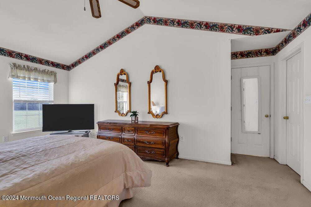 21 Vanderveer Road Freehold, NJ 07728 - Photo 39 of 63 052_ey208405