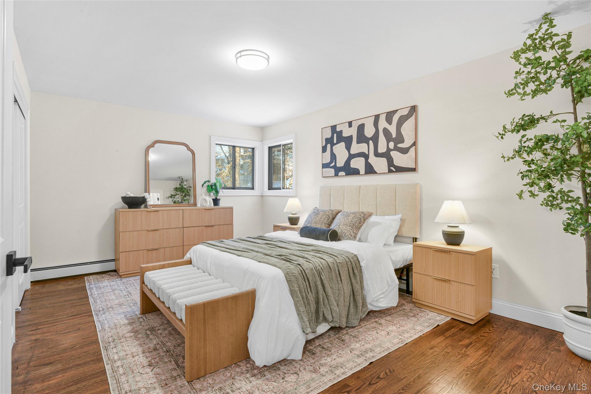 102 Ridge Road Cortlandt Manor, NY 10567 - Photo 22 of 37 Primary Bedroom with en suite bathroom