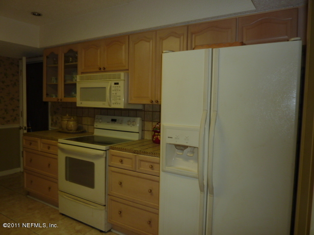 4576 River Trail Road Jacksonville, FL 32277 - Photo 8 of 25 KITCHEN 2