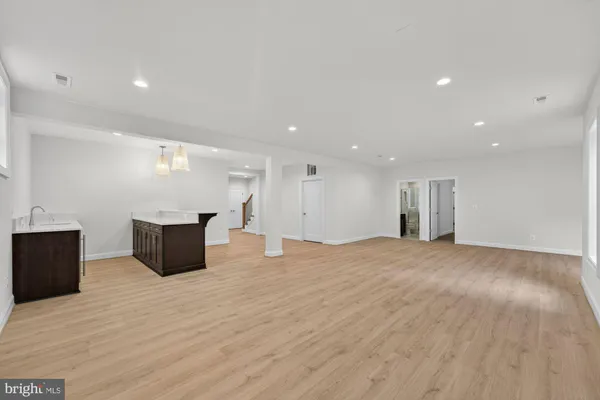 $2,365,000 | 906 Frederick Street Southwest, Vienna, VA 22180