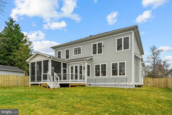 $2,365,000 | 906 Frederick Street Southwest, Vienna, VA 22180