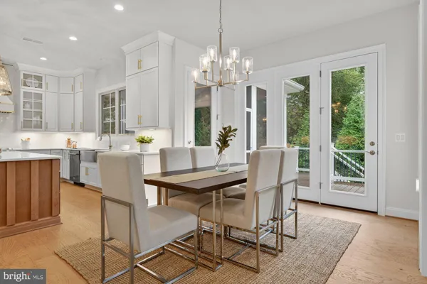 $2,365,000 | 906 Frederick Street Southwest, Vienna, VA 22180