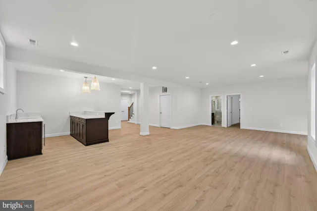 $2,299,000 | 906 Frederick Street Southwest, Vienna, VA 22180