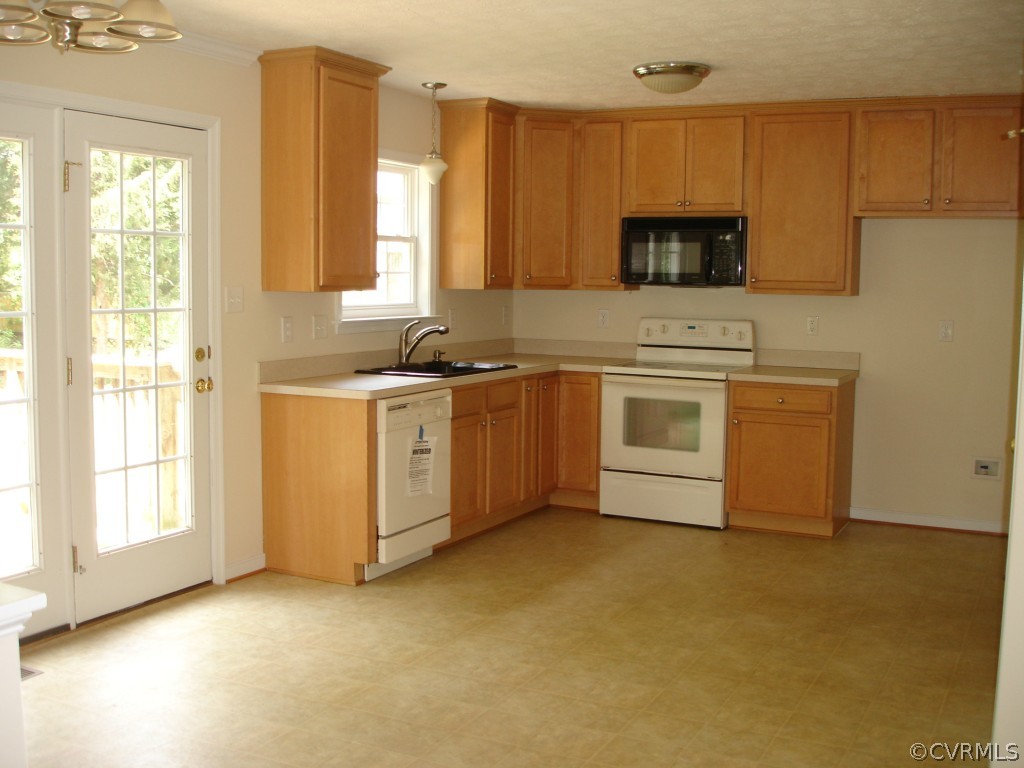 319 Ridge Road Colonial Heights, VA 23834 - Photo 8 of 23 Gallery Image 8