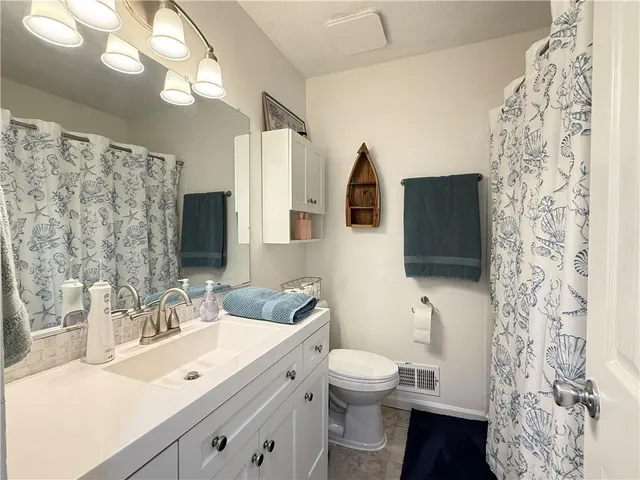 $270,000 | 6609 East 129th Street, Grandview, MO 64030