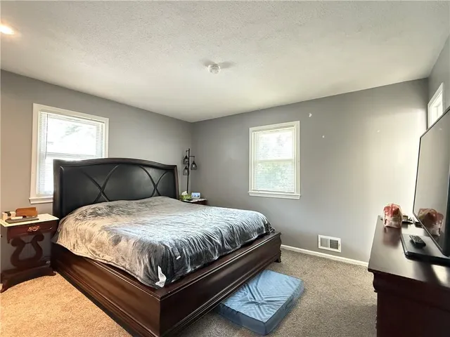 $270,000 | 6609 East 129th Street, Grandview, MO 64030