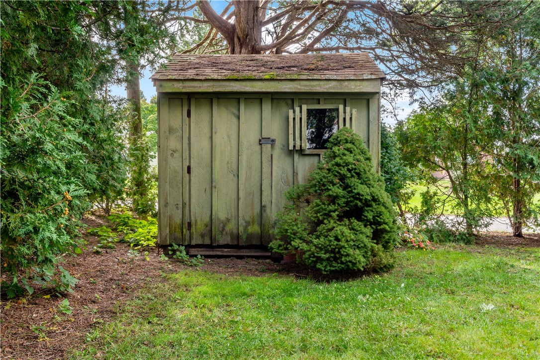 975 Anthony Road Portsmouth, RI 02871 - Photo 33 of 38 Gallery Image 33