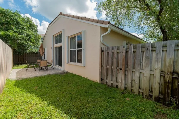 $3,000 | 1840 Capeside Circle, Wellington, FL 33414