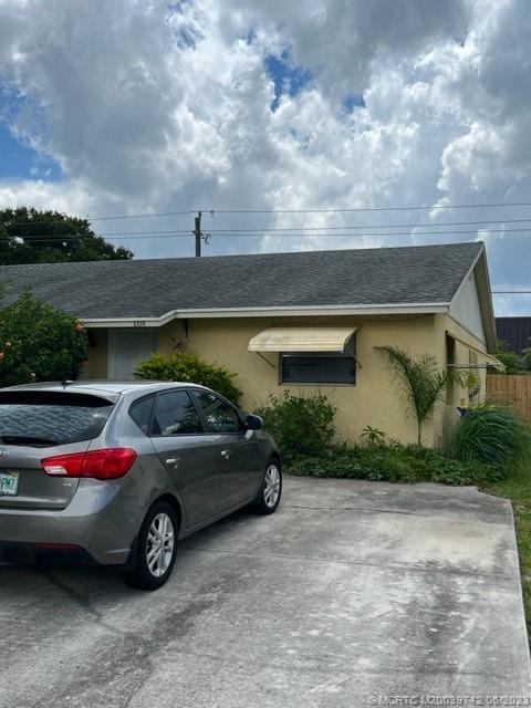 4838 Southeast Salvatori Road Stuart, FL 34997 - Photo 3 of 10 Gallery Image 3