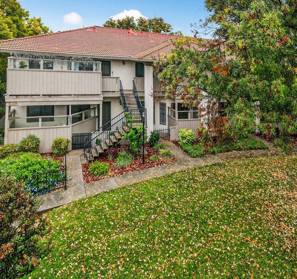 425 Kenbrook Circle San Jose, CA 95111 - Photo 39 of 46 a front view of a house with a yard
