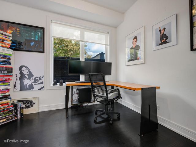 $1,495,000 | 2922 North Sheffield Avenue, Unit 3, Chicago, IL 60657