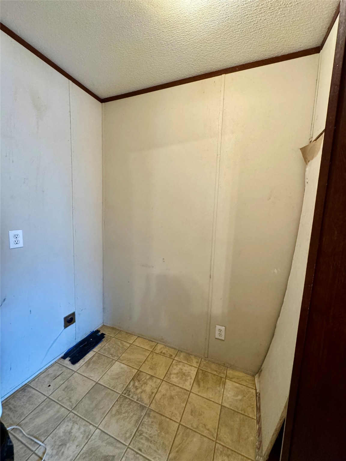 1810 Connorvale Road Houston, TX 77039 - Photo 20 of 23 a view of a small room