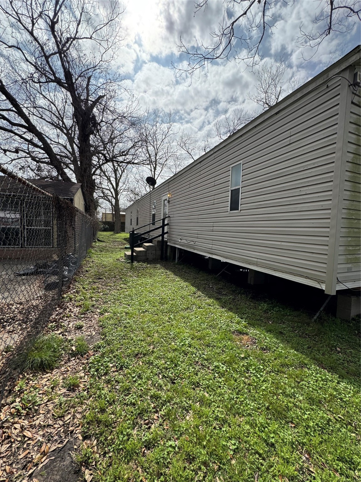 1810 Connorvale Road Houston, TX 77039 - Photo 4 of 23 a backyard of a house with lots of green space