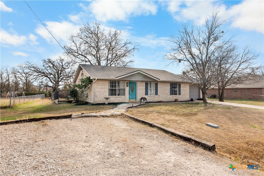 308 Liberty Street Gatesville, TX 76528 - Photo 38 of 41 a view of a yard with a house