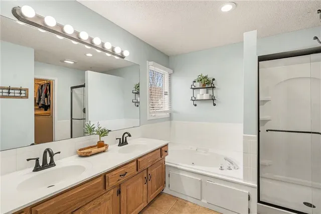 $415,000 | 6015 Northeast Gladstone Lane, Kansas City, MO 64119