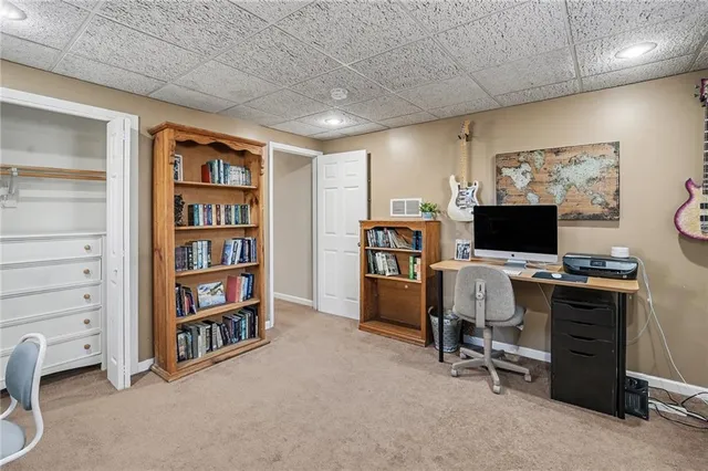 $415,000 | 6015 Northeast Gladstone Lane, Kansas City, MO 64119