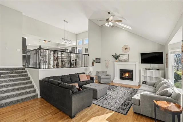 $415,000 | 6015 Northeast Gladstone Lane, Kansas City, MO 64119