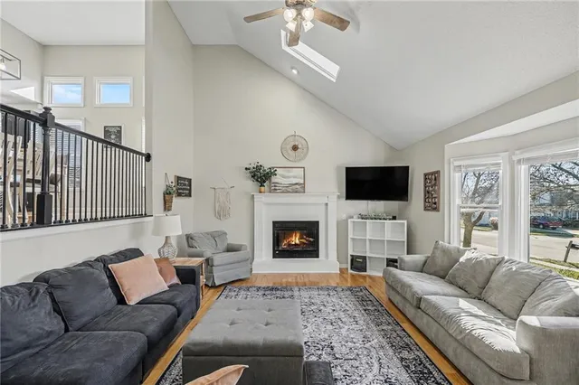 $415,000 | 6015 Northeast Gladstone Lane, Kansas City, MO 64119