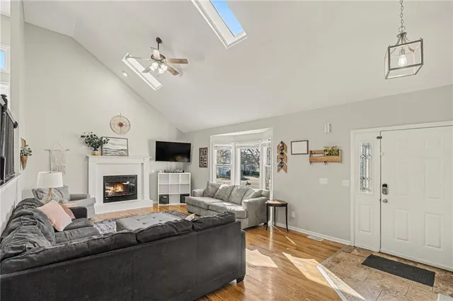 $415,000 | 6015 Northeast Gladstone Lane, Kansas City, MO 64119