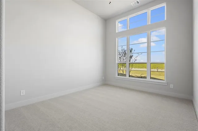 $699,900 | 153 Lila Lake Drive, Waxahachie, TX 75165