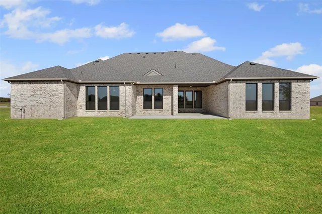 $699,900 | 153 Lila Lake Drive, Waxahachie, TX 75165