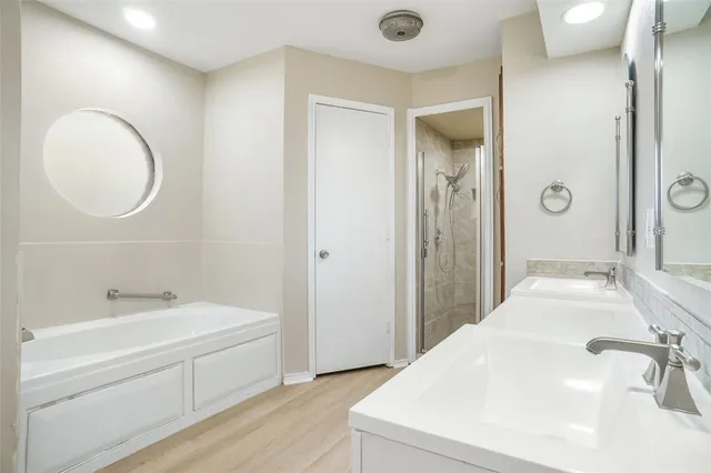 $450,000 | 802 Chipwood Court, Euless, TX 76039