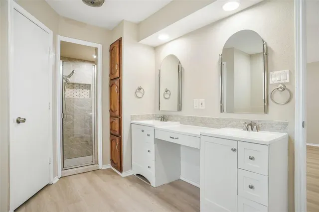 $450,000 | 802 Chipwood Court, Euless, TX 76039