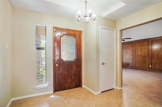 $450,000 | 802 Chipwood Court, Euless, TX 76039