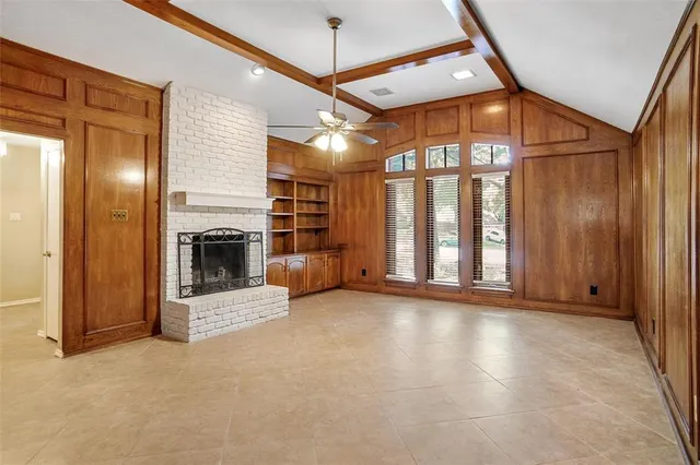 $450,000 | 802 Chipwood Court, Euless, TX 76039