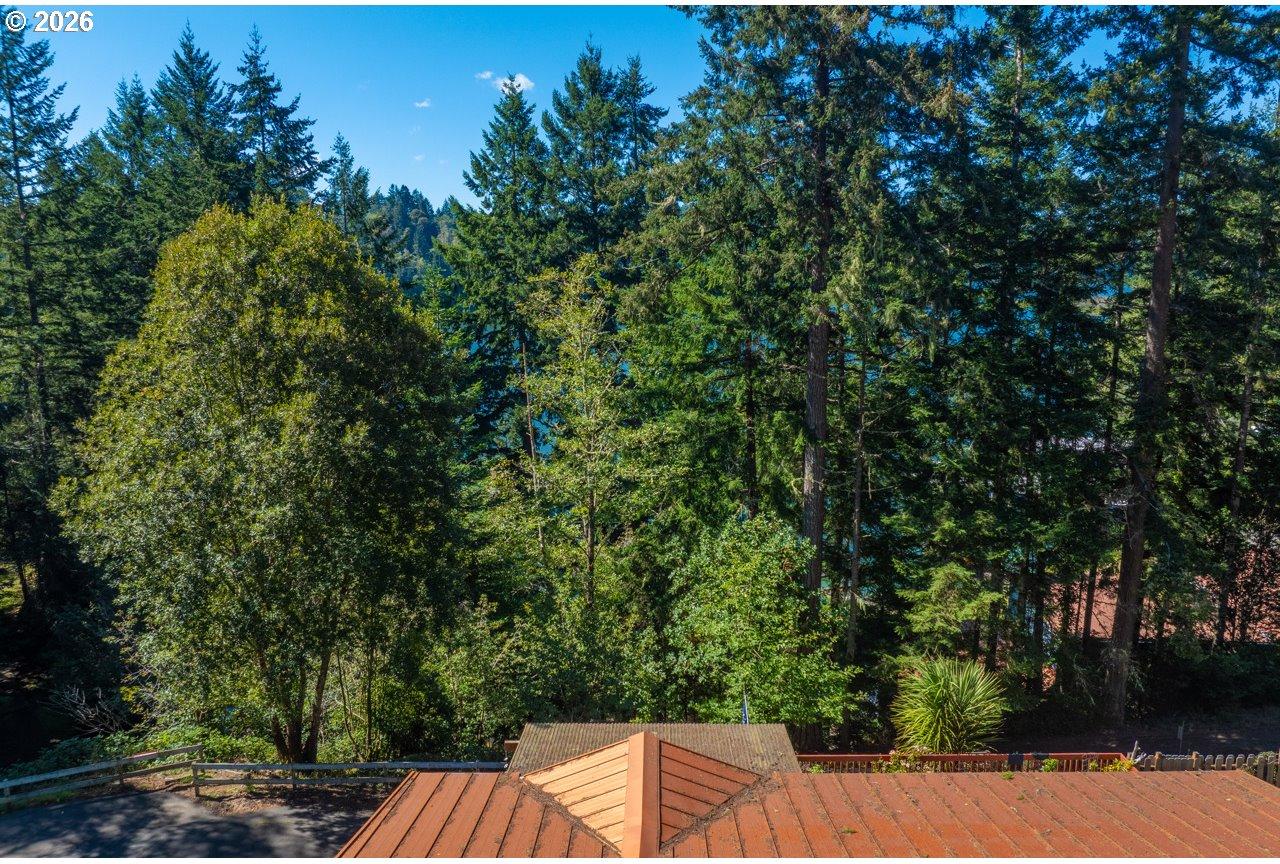 2220 North Lake Road Lakeside, OR 97449 - Photo 44 of 45 Gallery Image 44