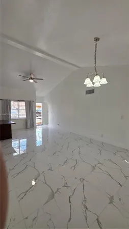 $2,900 | 7085 West Sunrise Boulevard, Unit 7085, Plantation, FL 33313