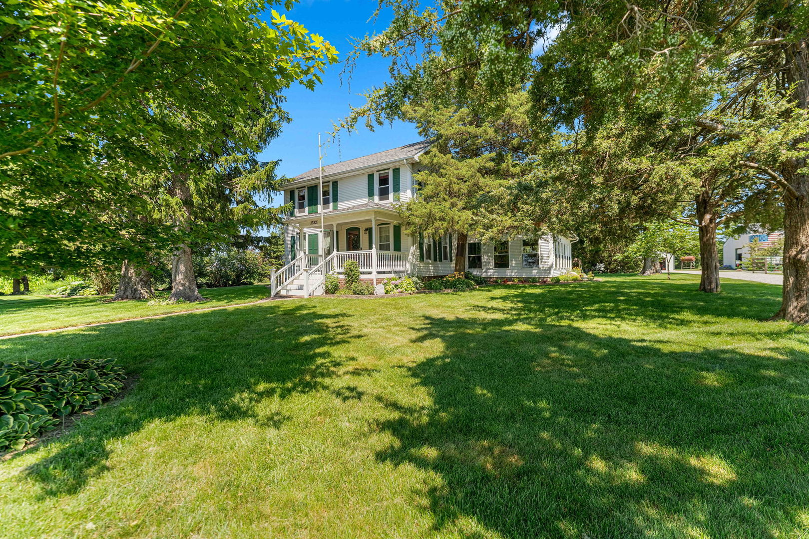 1392 Red Brick Road Dixon, IL 61021 - Photo 3 of 77