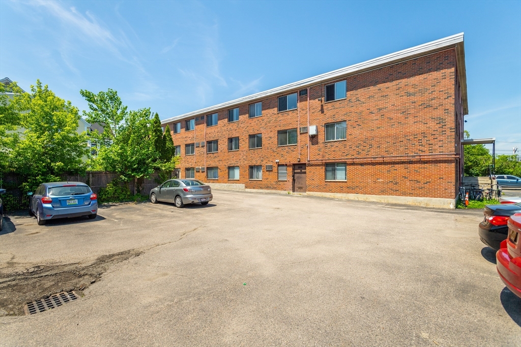 14 Murdock Street, Unit 27 Somerville, MA 02145 - Photo 11 of 12