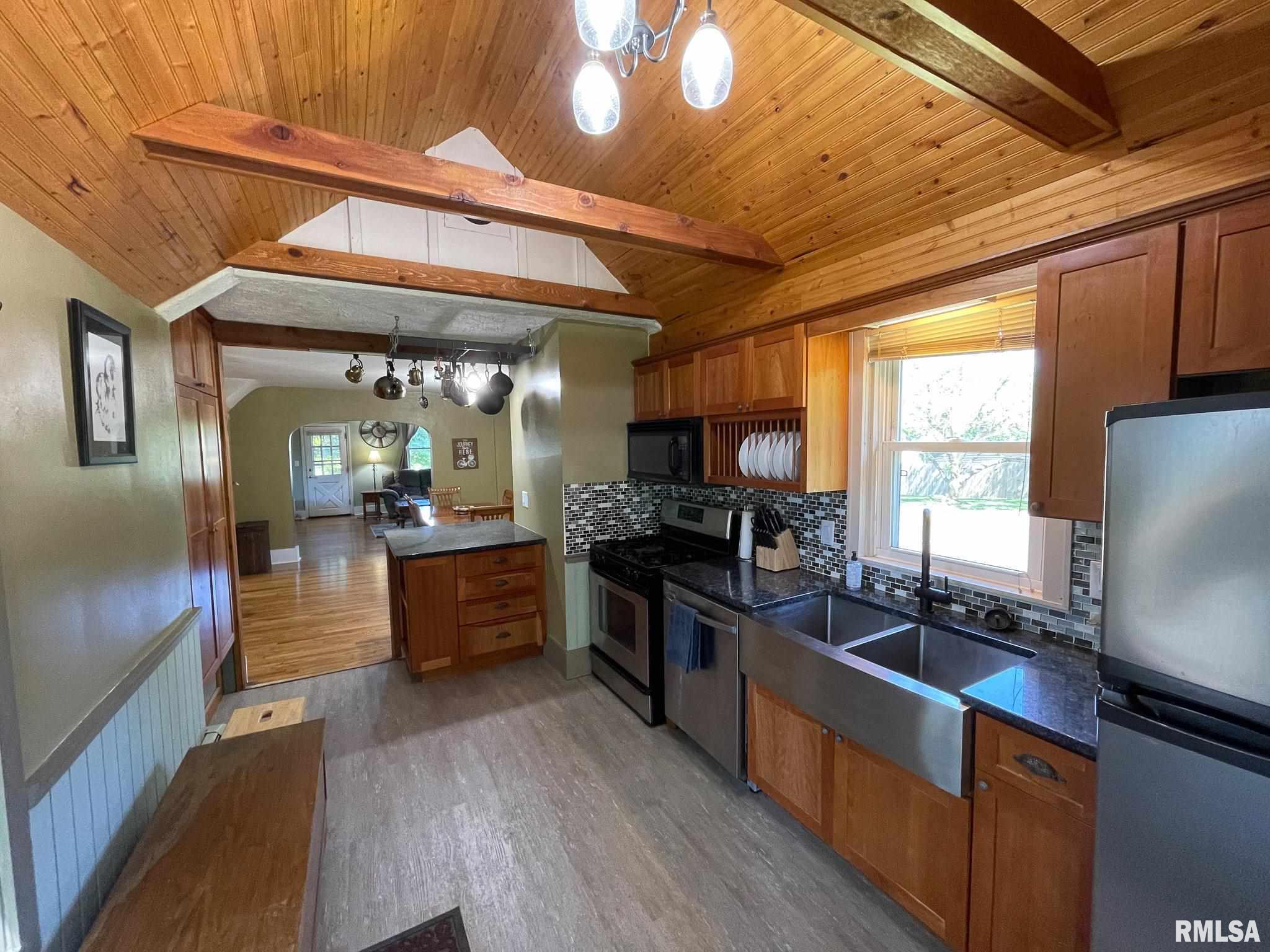 2124 7th Street Moline, IL 61265 - Photo 11 of 26 Gallery Image 11