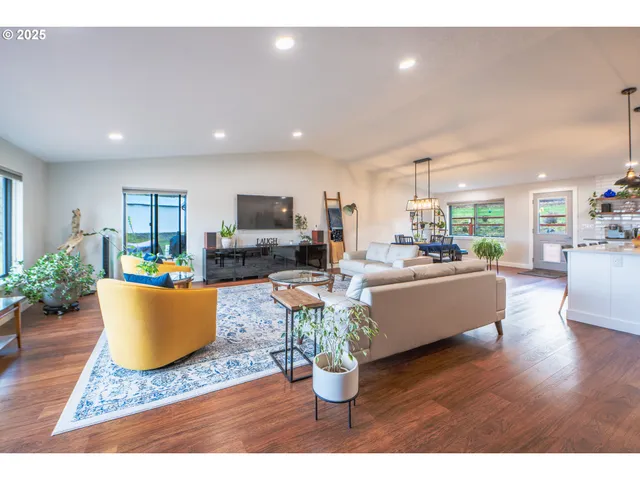 $649,000 | 1070 Centerville Highway, Lyle, WA 98635