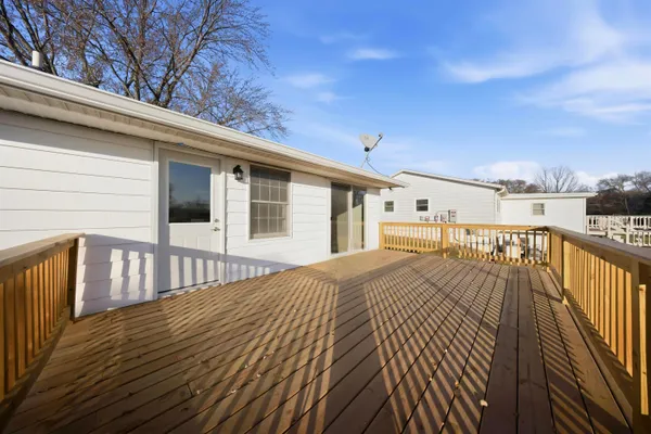 $215,000 | 2065 West Fairview Road, Freeport, IL 61032