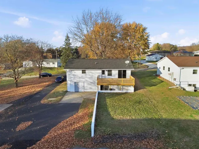 $219,900 | 2065 West Fairview Road, Freeport, IL 61032