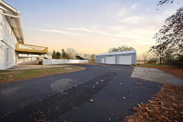 $215,000 | 2065 West Fairview Road, Freeport, IL 61032