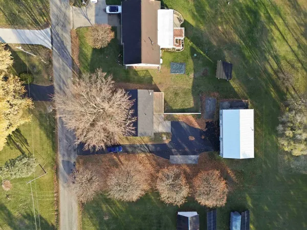 $215,000 | 2065 West Fairview Road, Freeport, IL 61032