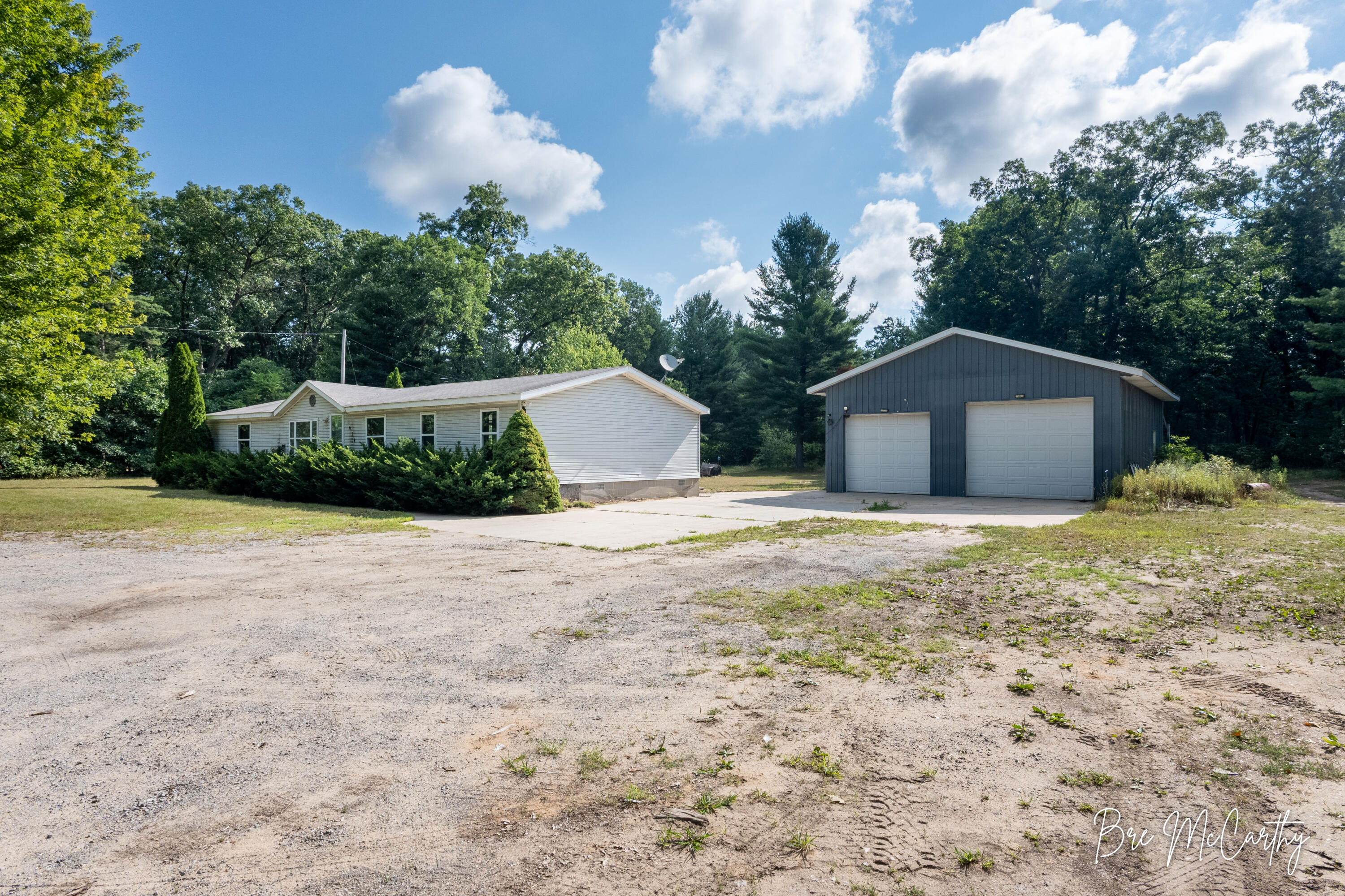 1634 Chatterson Road Muskegon, MI 49442 - Photo 37 of 43 Exterior - Front