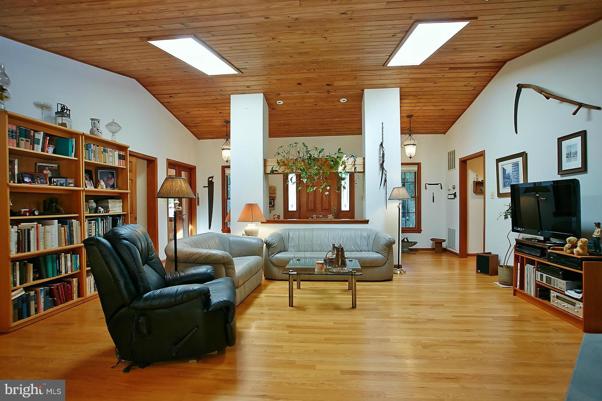 14494 Lightner Road Haymarket, VA 20169 - Photo 4 of 30 Family Room