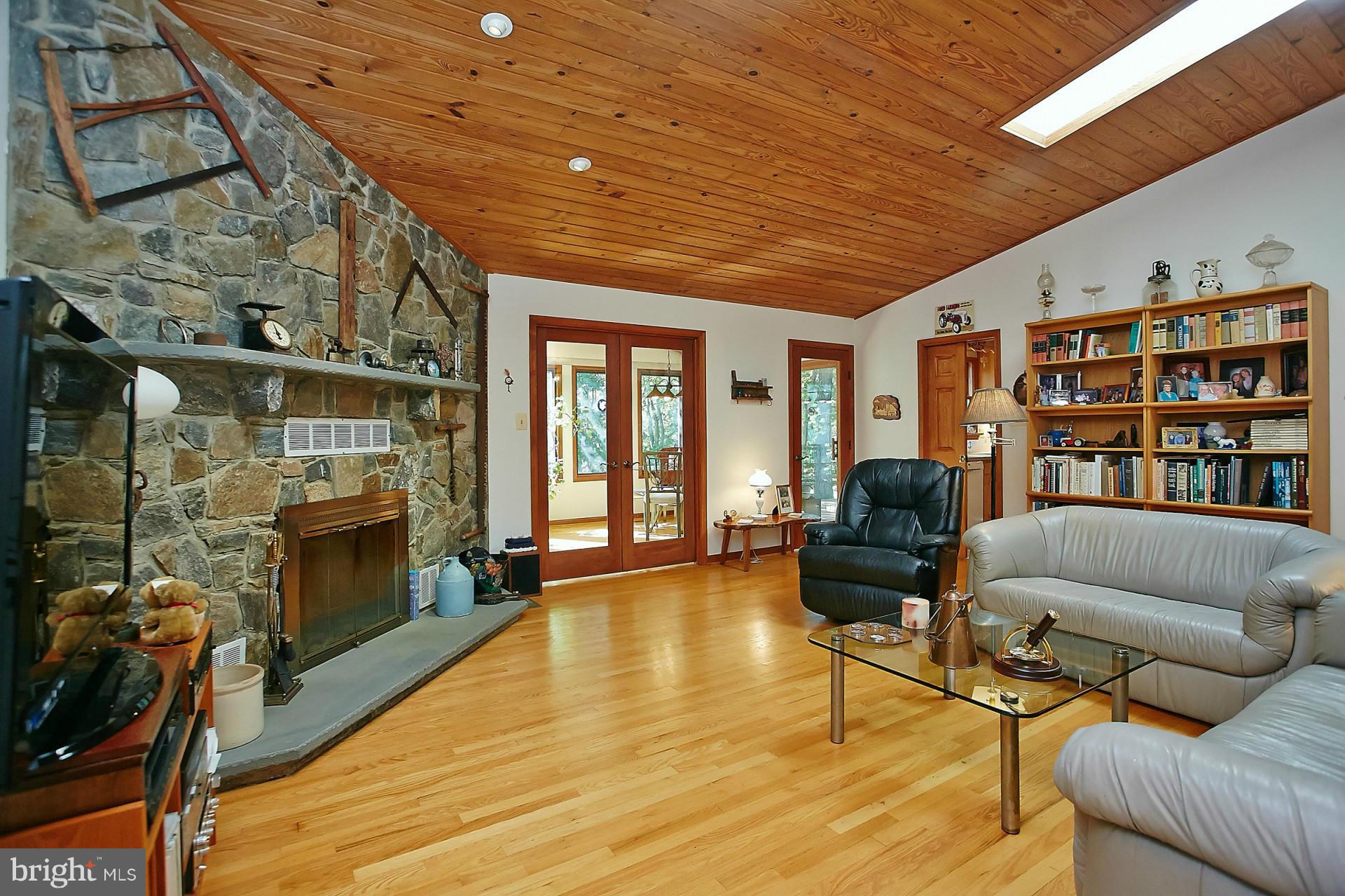 14494 Lightner Road Haymarket, VA 20169 - Photo 5 of 30 Family Room