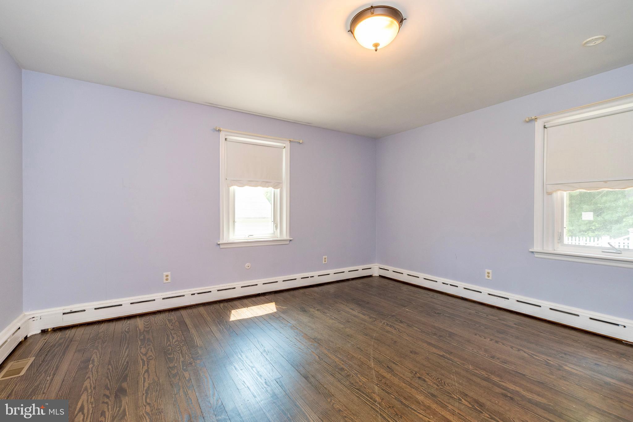 1931 East Orvilla Road Hatfield, PA 19440 - Photo 18 of 39 First floor main bedroom